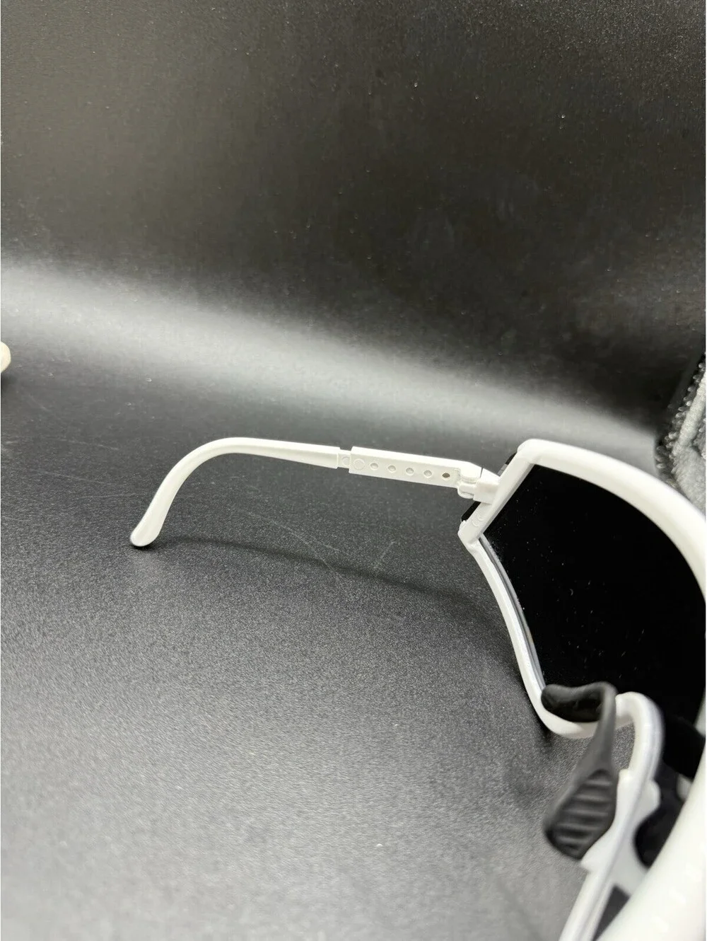 Oakley eyeshade tour